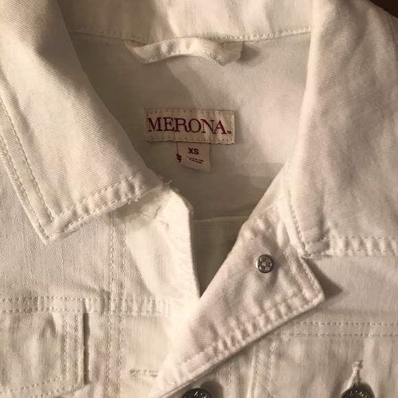 White Sleeveless Jean Jacket - Picture 2 of 4